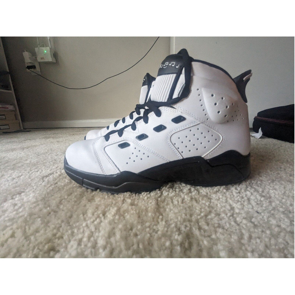 Jordan Retro Sized 9.5 Collectible